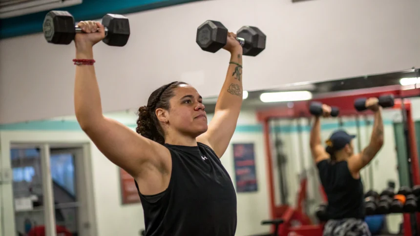 exercice avec haltère